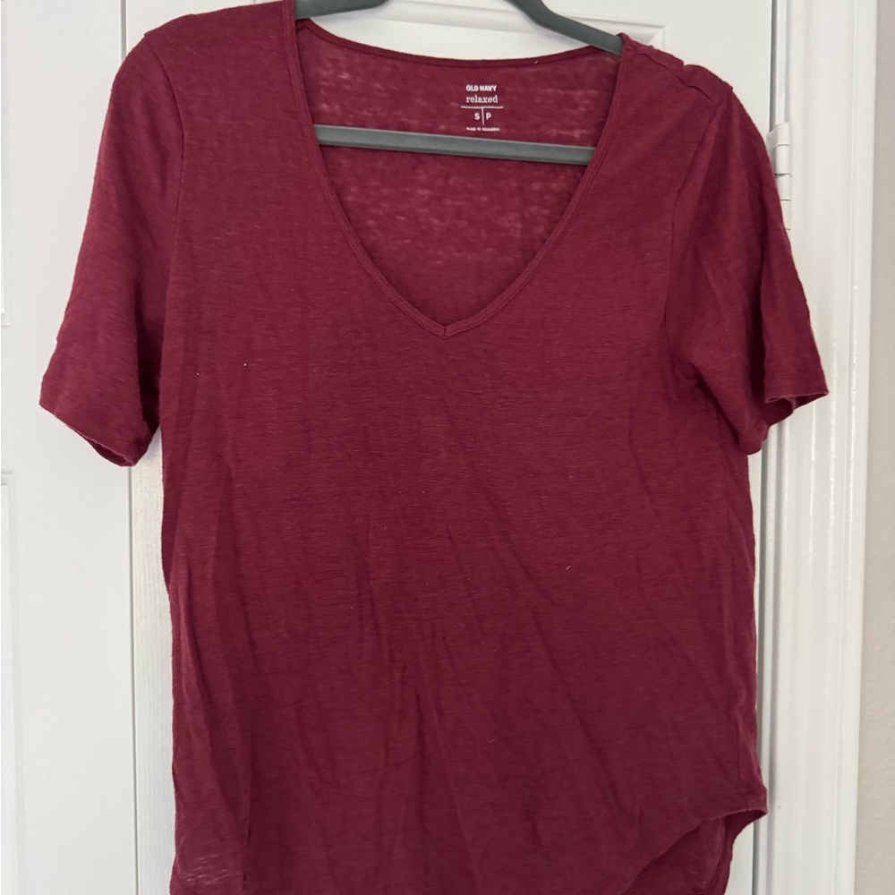 Old Navy Women's Short Sleeve Burgundy Tee